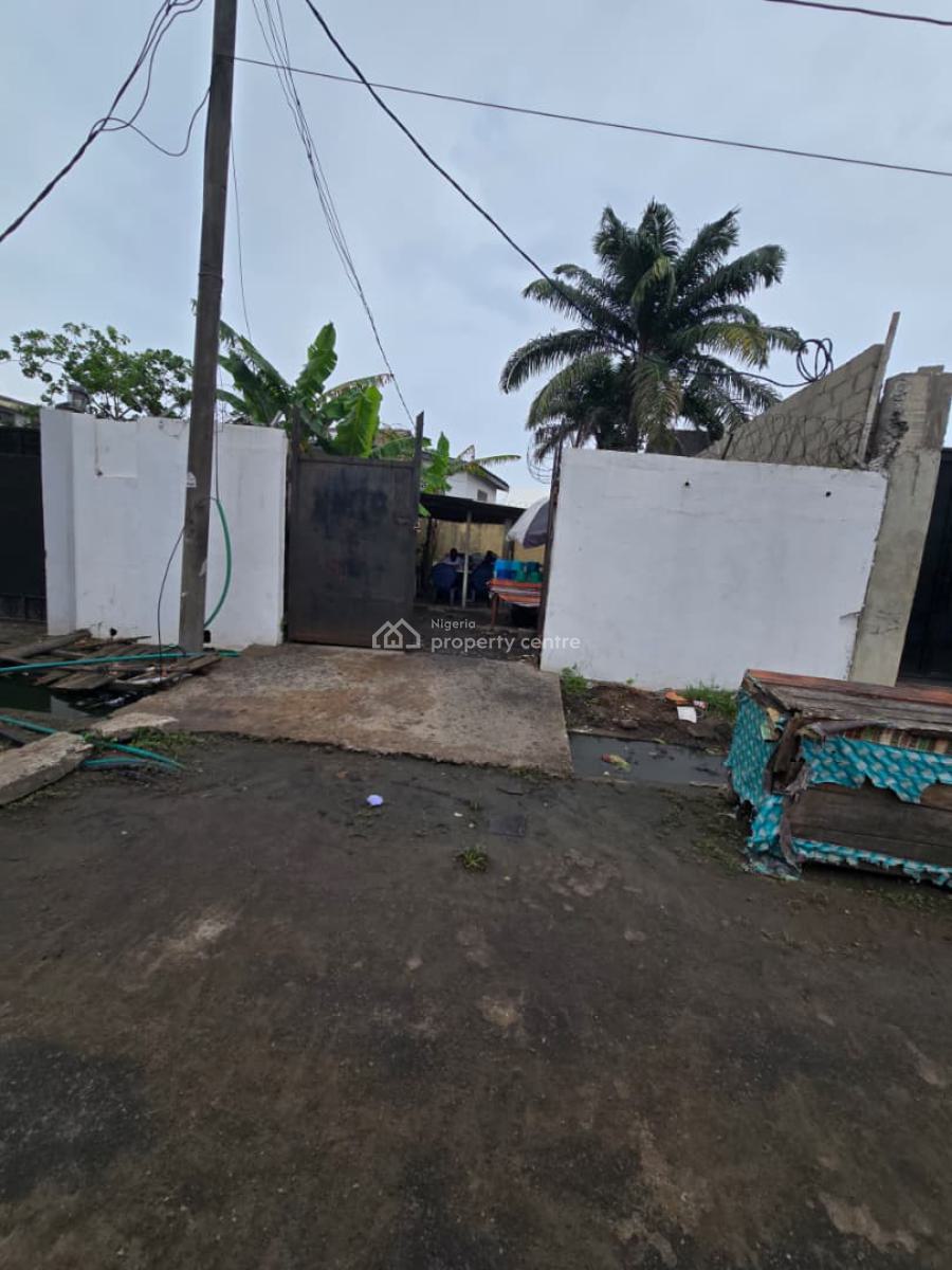 Land Size: 2210sqm, Apapa, Lagos, Block of Flats for Sale