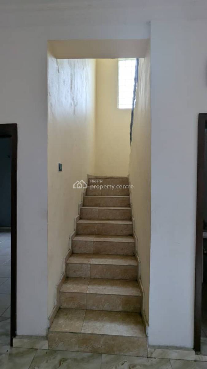 Nice and Spacious 3 Bedrooms, Surulere, Lagos, Flat / Apartment for Rent