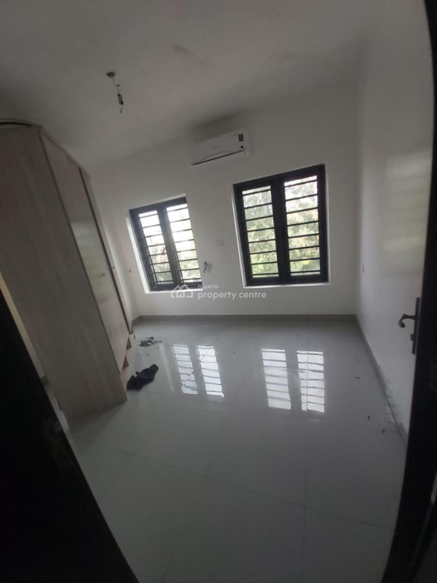 Luxurious 1 Bedroom Apartment, Mobil Road Ilaje, Lekki Phase 2, Lekki, Lagos, Flat / Apartment for Rent