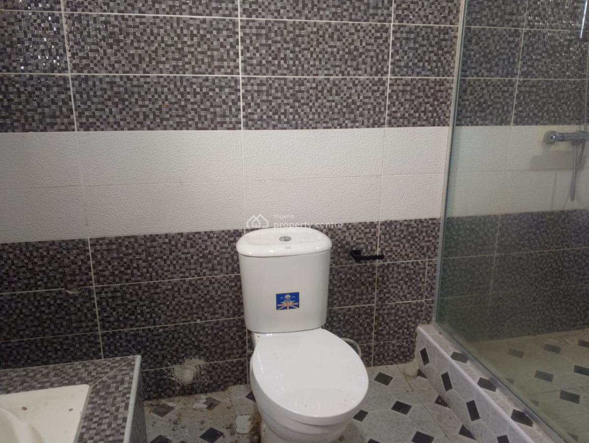 Clean 4 Bedroom Massionette with Bq, Off Admiralty Way, Lekki Phase 1, Lekki, Lagos, Flat / Apartment for Rent