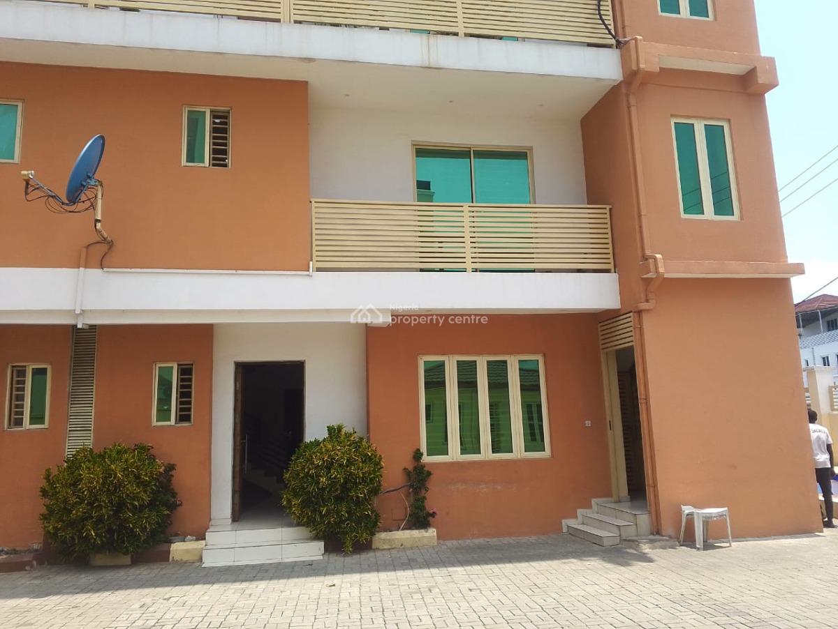 Clean 4 Bedroom Massionette with Bq, Off Admiralty Way, Lekki Phase 1, Lekki, Lagos, Flat / Apartment for Rent