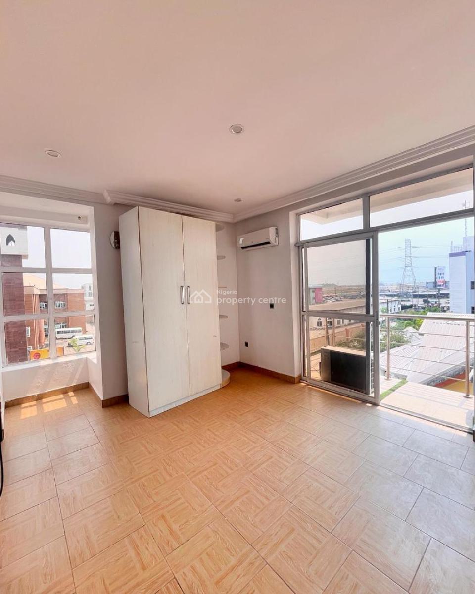 Well Maintained 2 Bedrooms Flat, New Road, By Chevron, Lekki, Lagos, Flat / Apartment for Sale