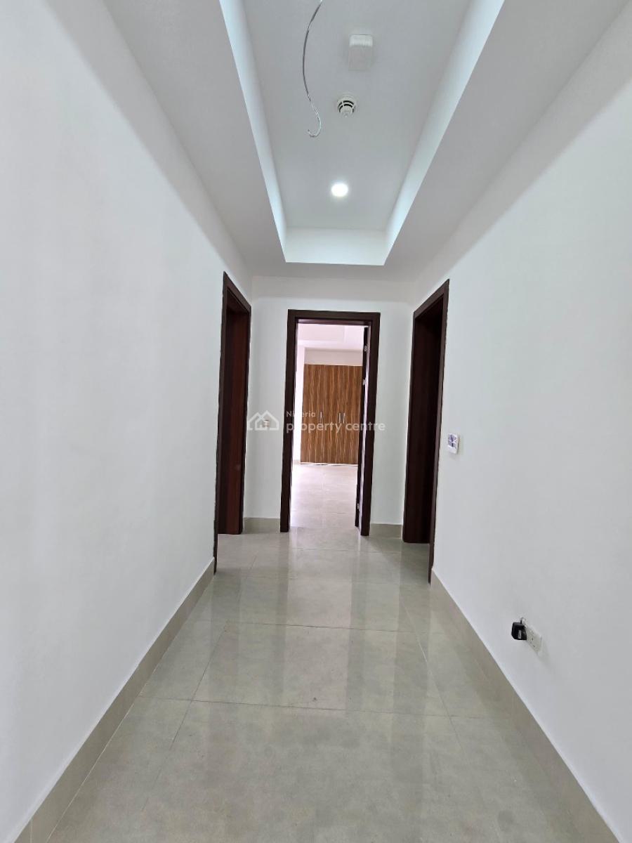 Luxurious and Spacious 3 Bedroom with a Bq in a Serene Environment, Lekki Phase 1, Lekki, Lagos, Flat / Apartment for Sale