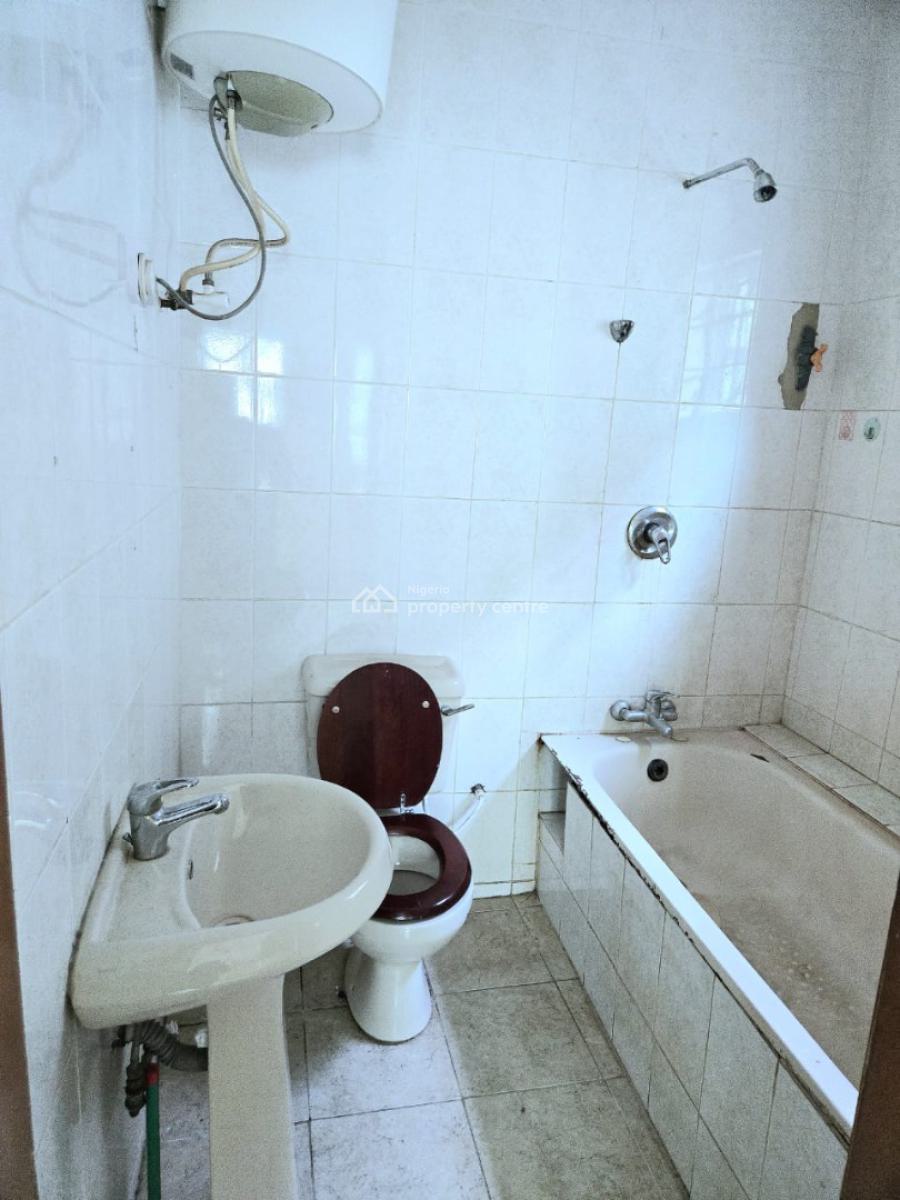 Spacious 4-bedroom Semi Detached House, Lekki Phase 1, Lekki, Lagos, Semi-detached Duplex for Rent