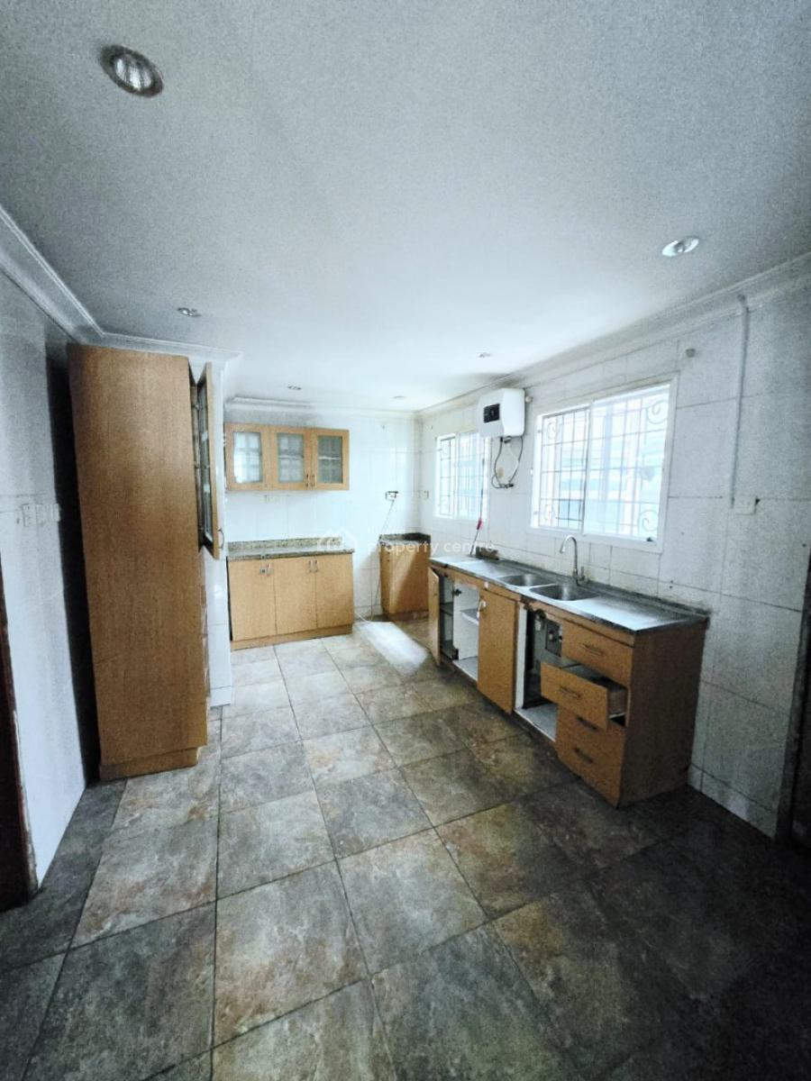 Spacious 4-bedroom Semi Detached House, Lekki Phase 1, Lekki, Lagos, Semi-detached Duplex for Rent