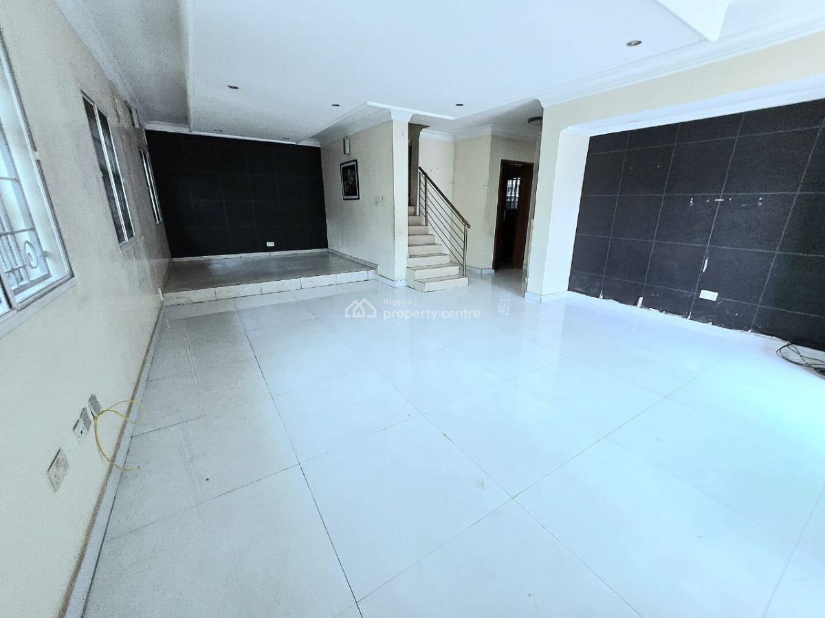 Spacious 4-bedroom Semi Detached House, Lekki Phase 1, Lekki, Lagos, Semi-detached Duplex for Rent