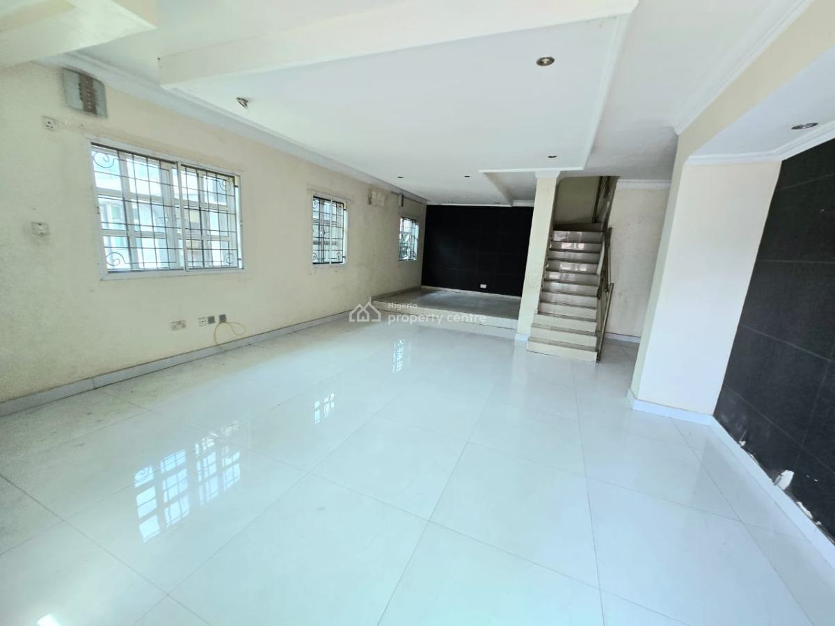 Spacious 4-bedroom Semi Detached House, Lekki Phase 1, Lekki, Lagos, Semi-detached Duplex for Rent