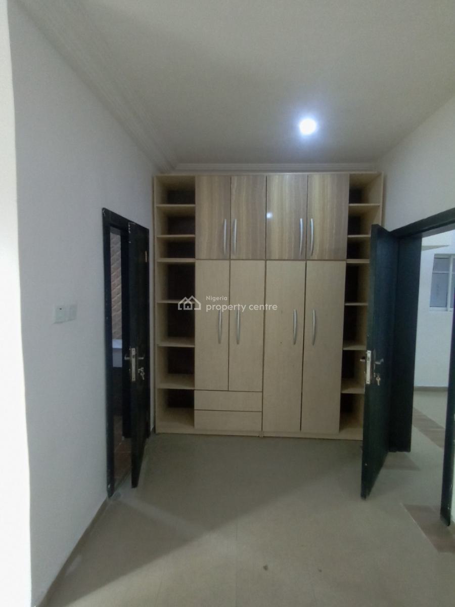 2 Bedroom Flat Upstairs, Chevron Alternative Route, Lekki, Lagos, Flat / Apartment for Rent