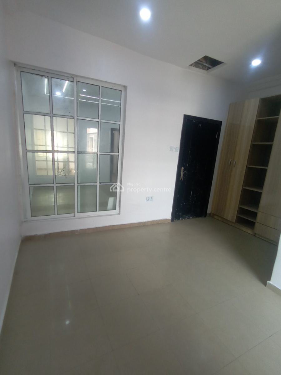 2 Bedroom Flat Upstairs, Chevron Alternative Route, Lekki, Lagos, Flat / Apartment for Rent