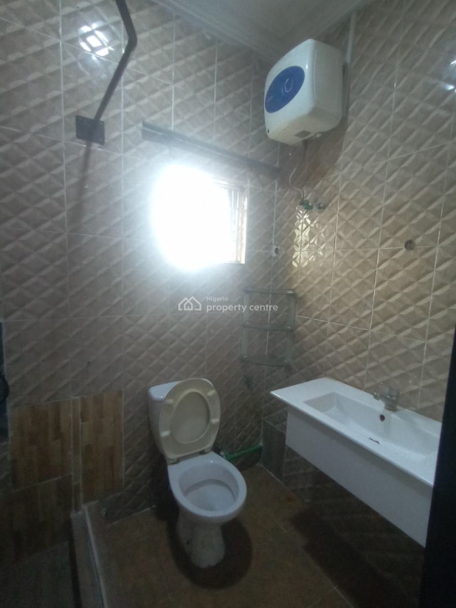 2 Bedroom Flat Upstairs, Chevron Alternative Route, Lekki, Lagos, Flat / Apartment for Rent