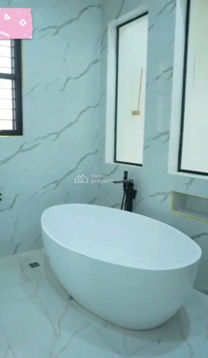 11 Bedrooms Smart Mansion + 2 Rooms Bq, Guzape District, Abuja, Detached Duplex for Sale