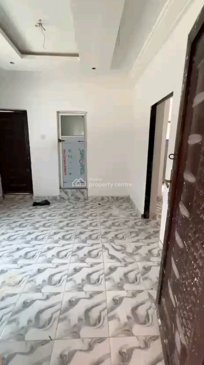 Standard and Spacious Mini Flat, Shomolu, Lagos, Mini Flat (room and Parlour) for Rent