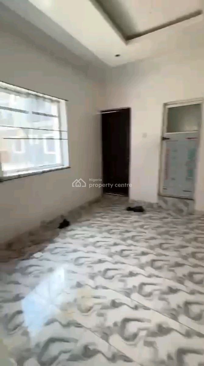 Standard and Spacious Mini Flat, Shomolu, Lagos, Mini Flat (room and Parlour) for Rent