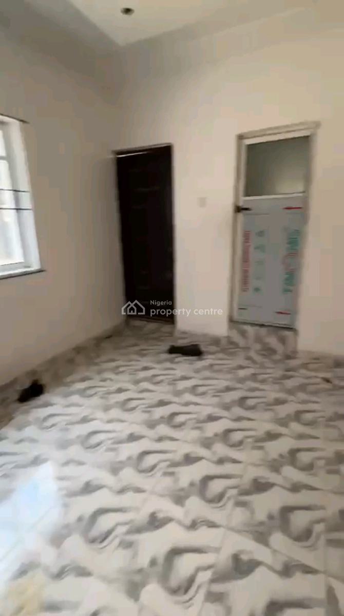 Standard and Spacious Mini Flat, Shomolu, Lagos, Mini Flat (room and Parlour) for Rent