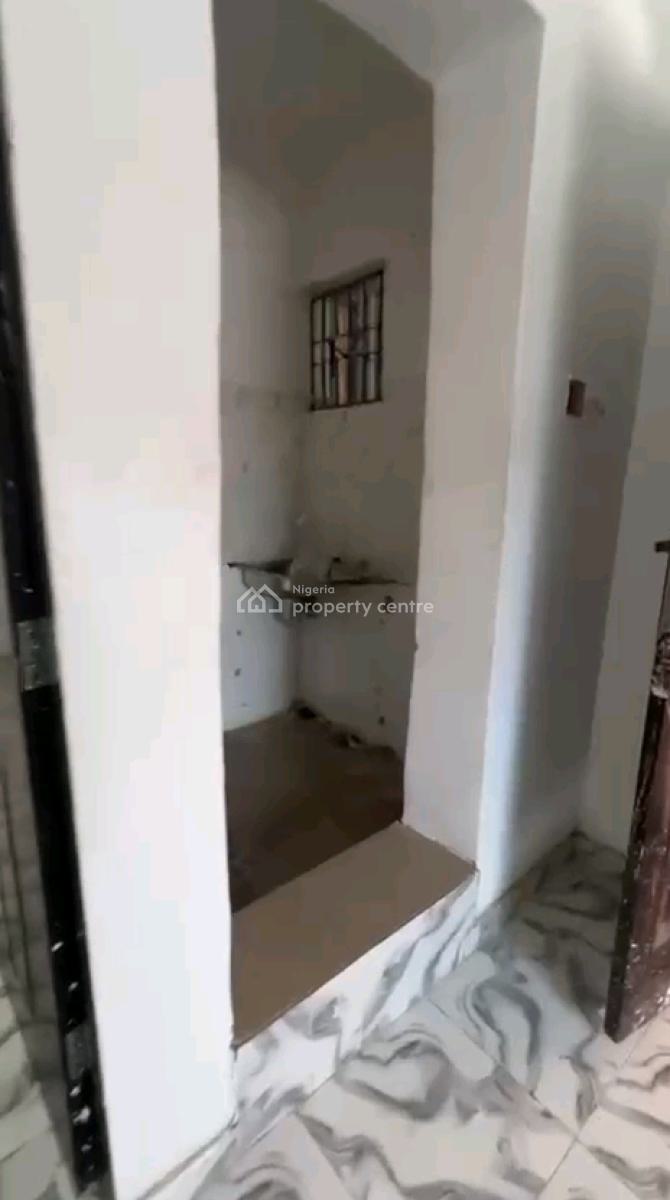 Standard and Spacious Mini Flat, Shomolu, Lagos, Mini Flat (room and Parlour) for Rent
