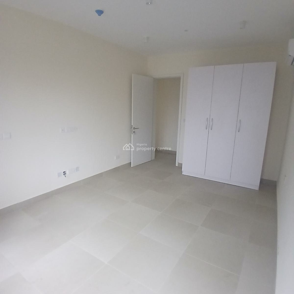 Luxury 3 Bedroom Apartment with Swimming Pool, Lekki Phase 1, Lekki, Lagos, Flat / Apartment for Sale