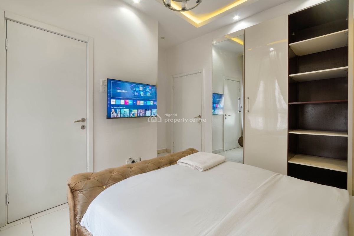 Luxurious Two Bedroom Apartment, Lekki Phase 1, Lekki, Lagos, Flat / Apartment Short Let