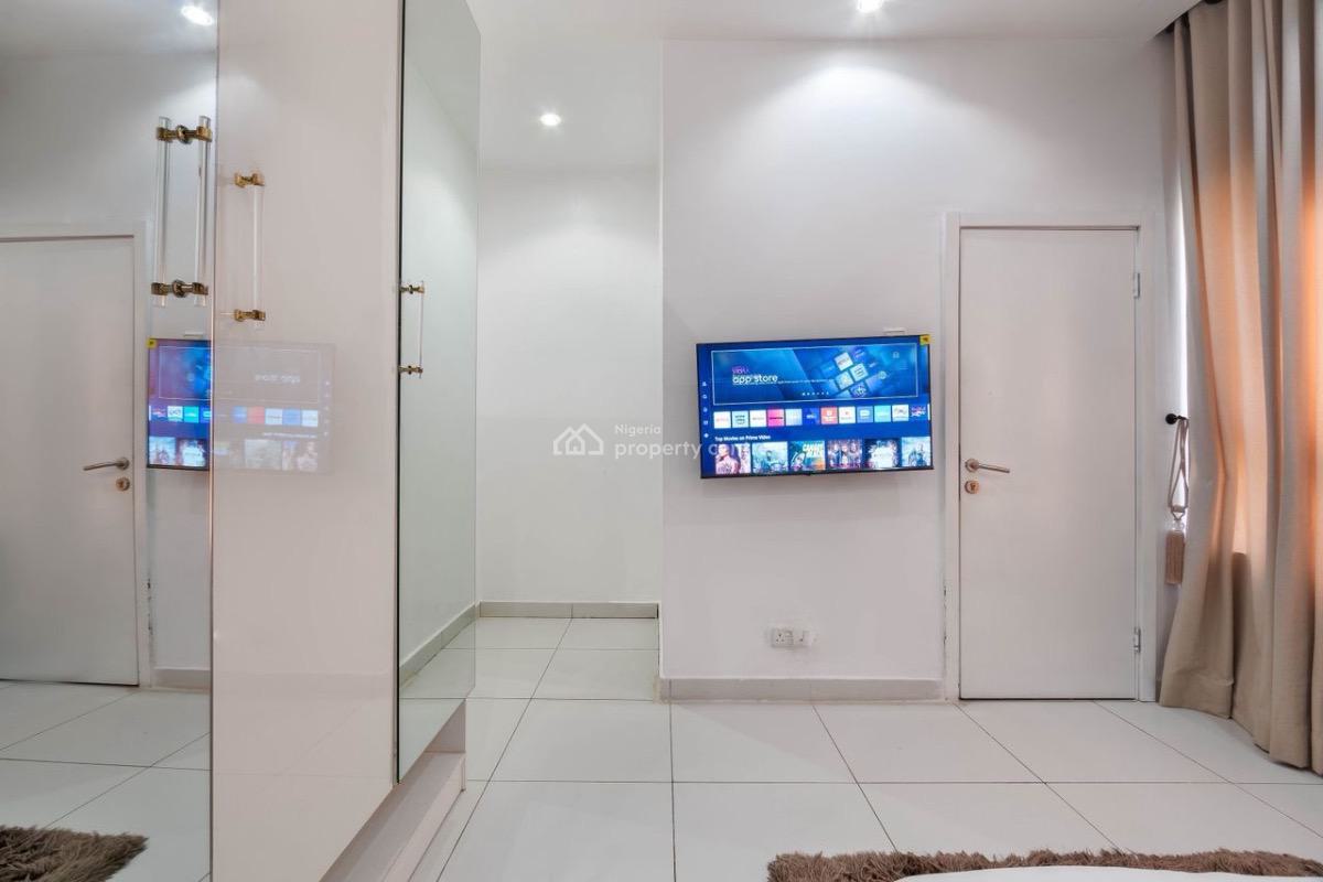 Luxurious Two Bedroom Apartment, Lekki Phase 1, Lekki, Lagos, Flat / Apartment Short Let