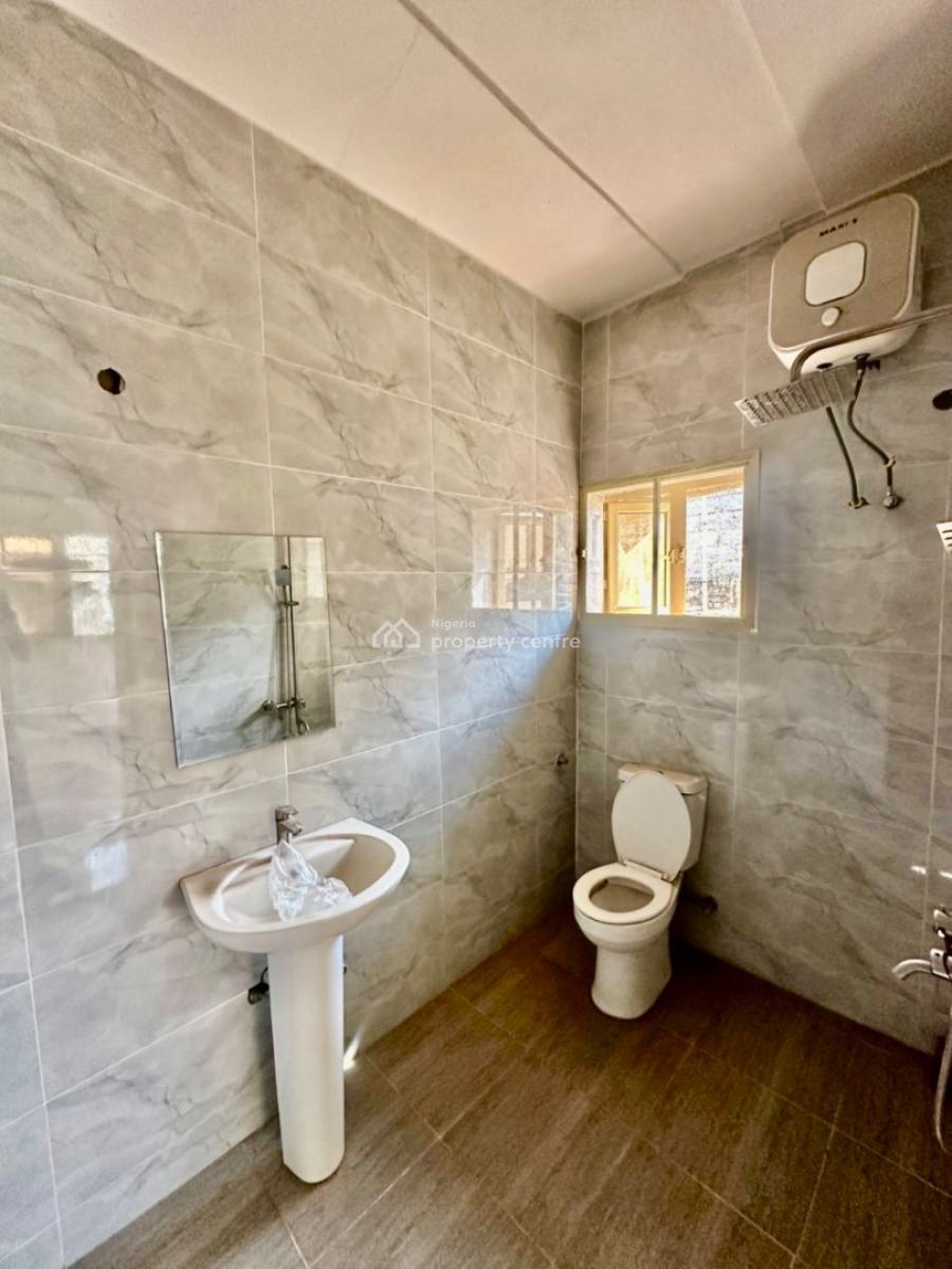 Very Massive and Spacious Three 3 Bedroom Apartment, Aquamarine Estate, Apo, Abuja, Flat / Apartment for Rent