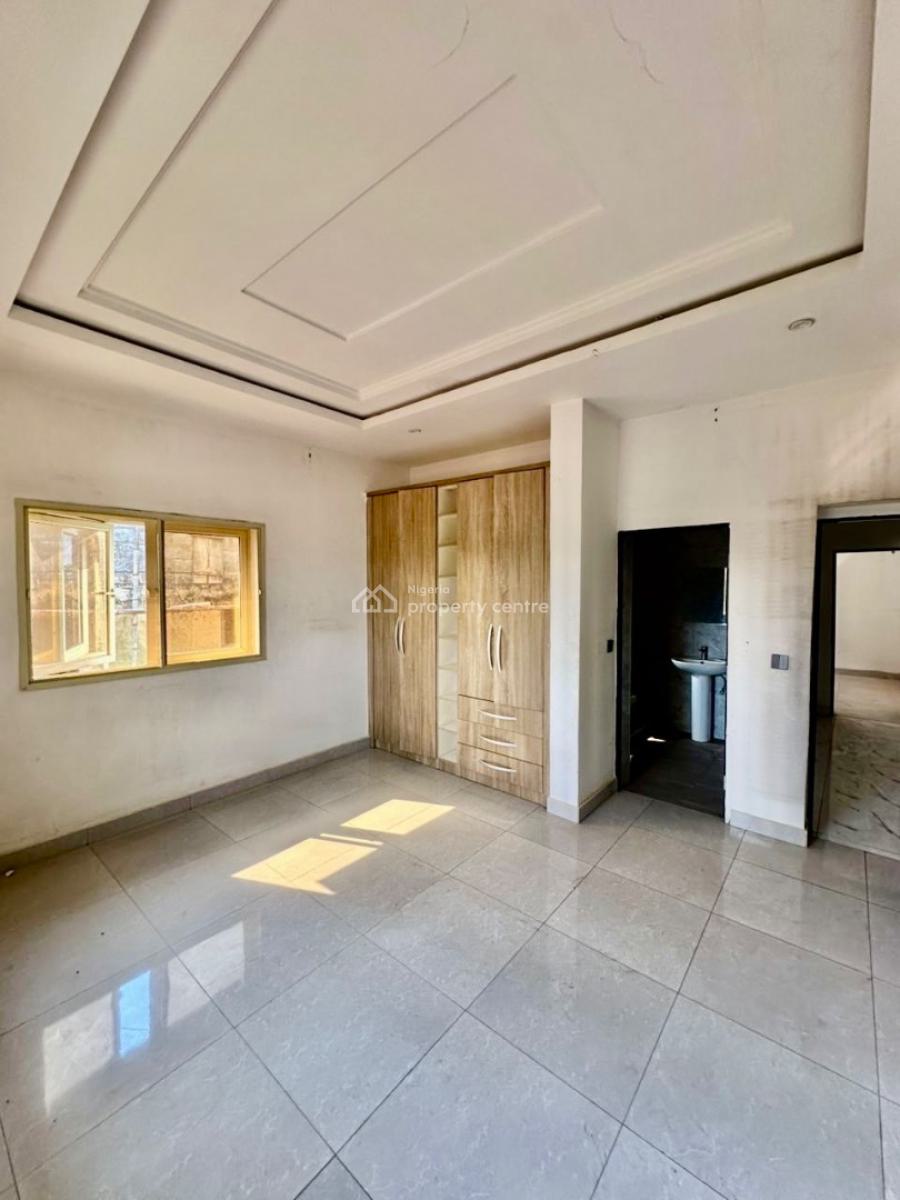 Very Massive and Spacious Three 3 Bedroom Apartment, Aquamarine Estate, Apo, Abuja, Flat / Apartment for Rent