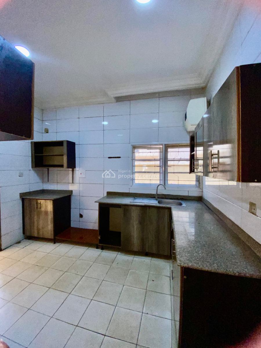 Very Massive and Spacious Three 3 Bedroom Apartment, Aquamarine Estate, Apo, Abuja, Flat / Apartment for Rent