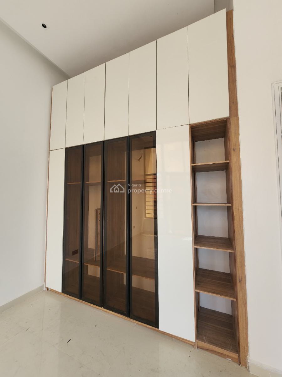 Luxury 3 Bedroom Apartment with Gym, Pool, Elavtor, Lekki Phase 1, Lekki, Lagos, Flat / Apartment for Sale