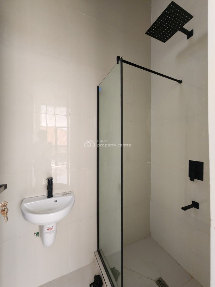 Luxury 3 Bedroom Apartment with Gym, Pool, Elavtor, Lekki Phase 1, Lekki, Lagos, Flat / Apartment for Sale