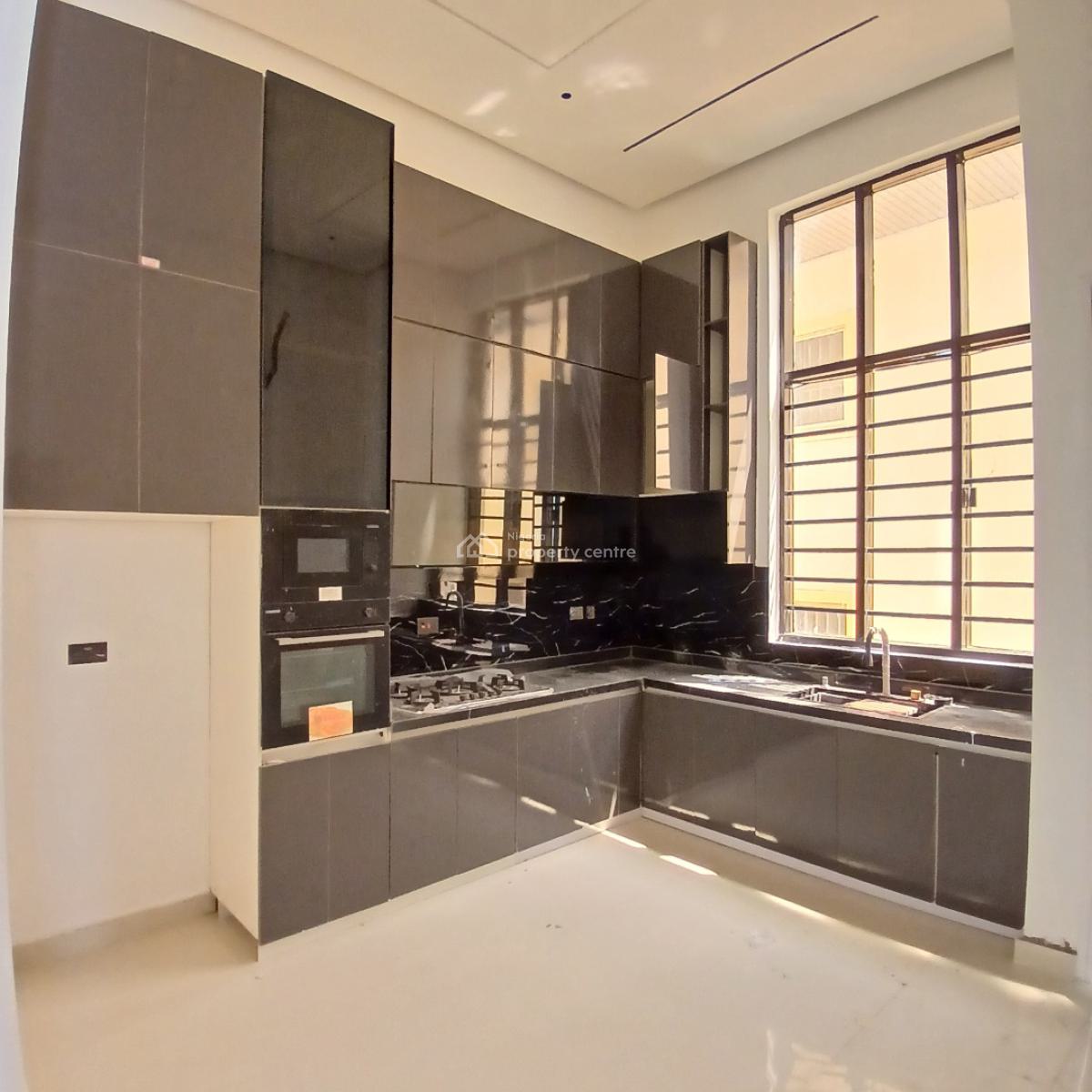 Aesthetically Pleasing 3 Bedroom Luxury Apartment, Lekki Phase 1, Lekki, Lagos, Flat / Apartment for Sale