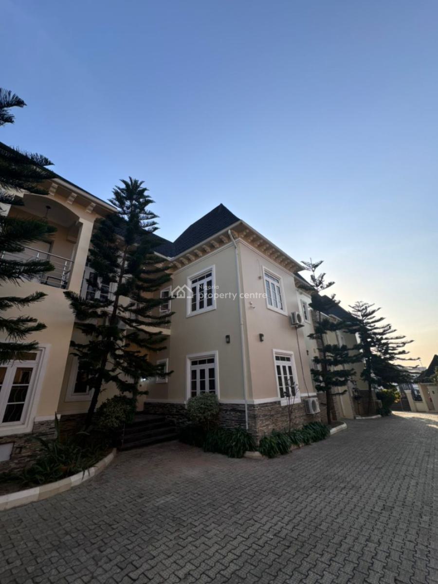 Fully Furnished 4-bedroom Duplex, Guzape District, Abuja, Terraced Duplex for Rent