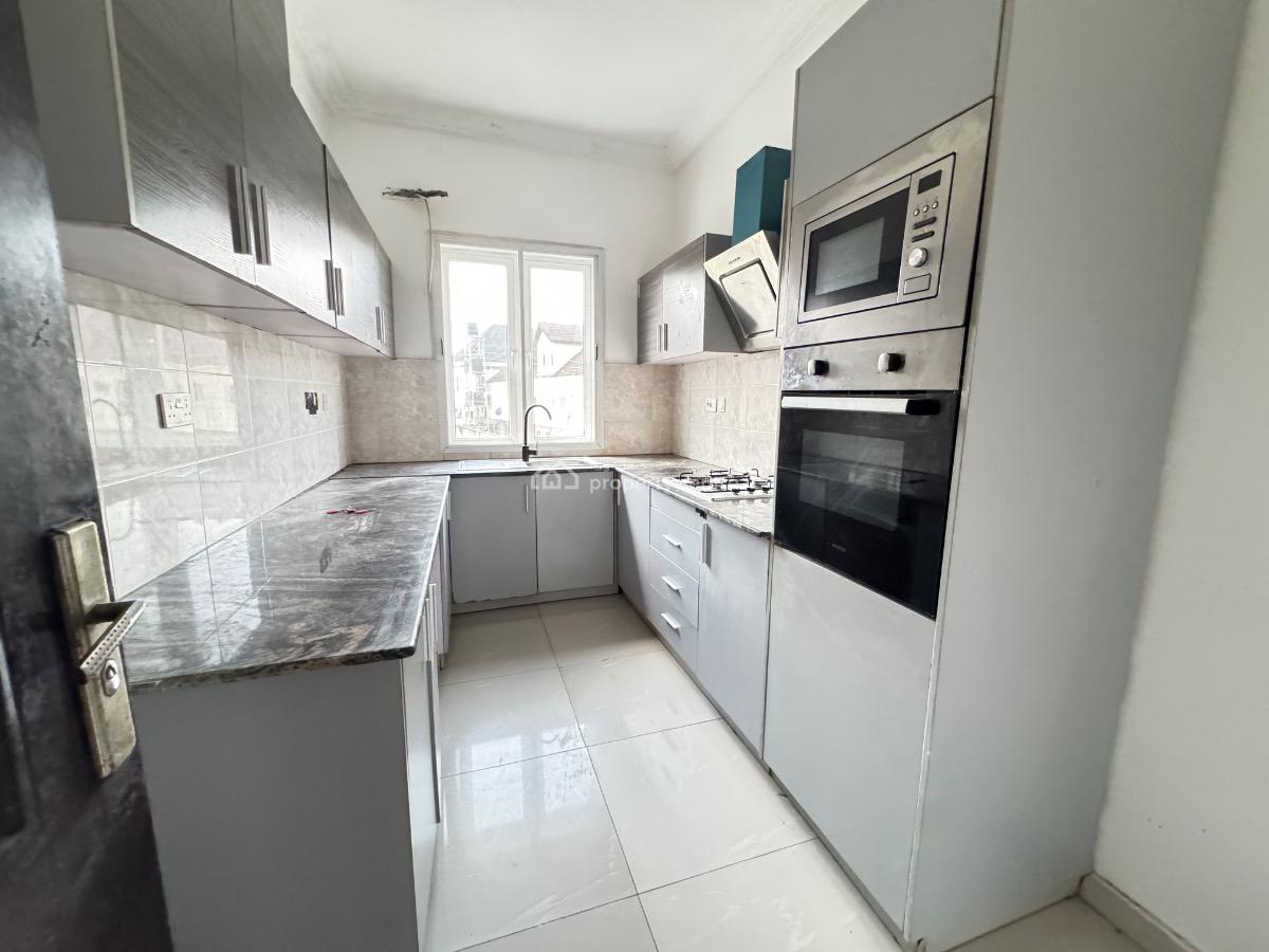 2 Bedroom Flat, Lekki Expressway, Lekki, Lagos, Flat / Apartment for Sale