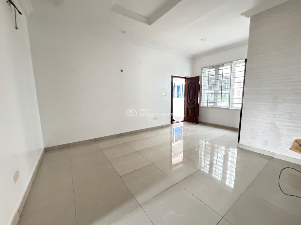 2 Bedroom Flat, Lekki Expressway, Lekki, Lagos, Flat / Apartment for Sale