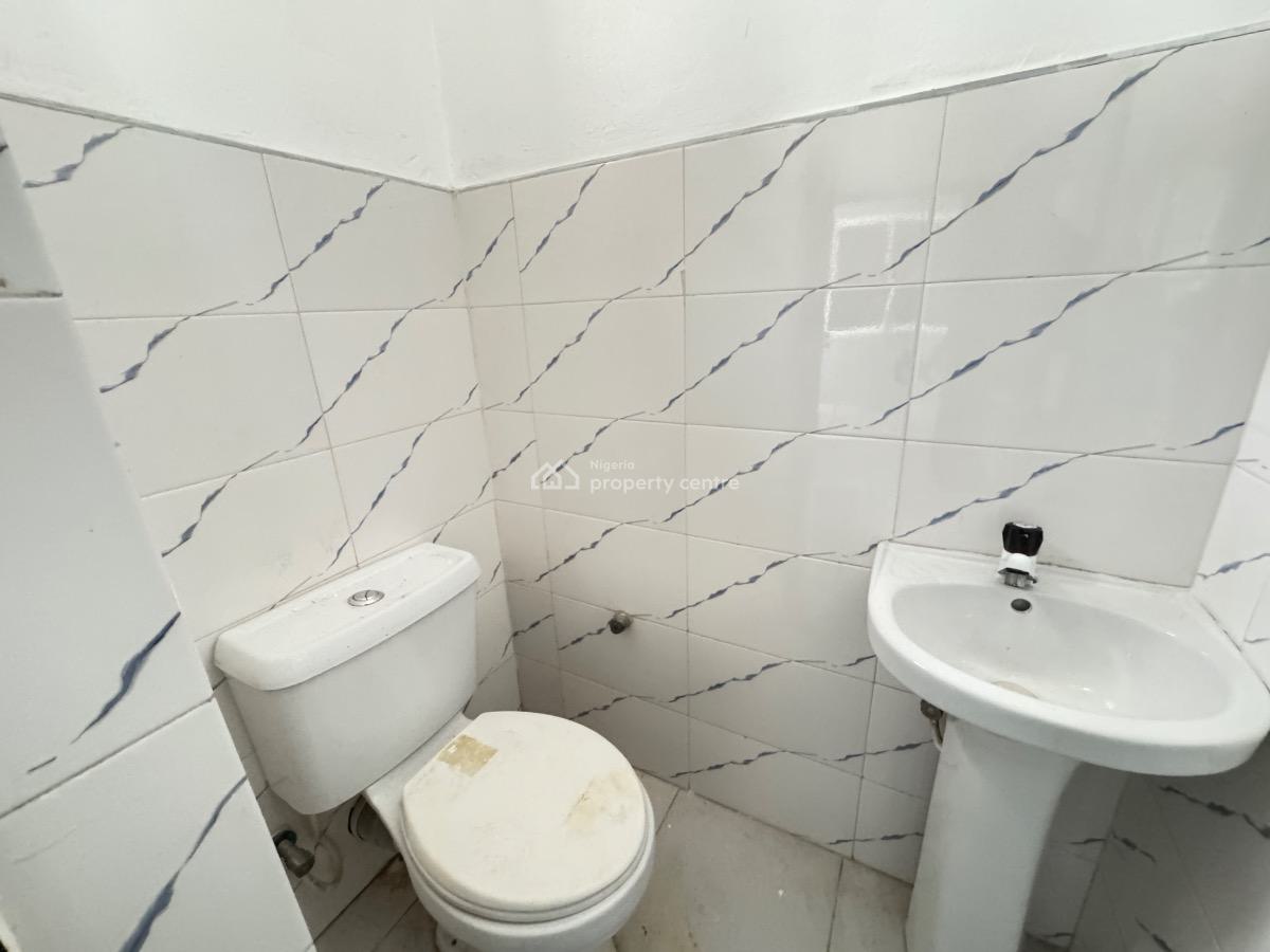 2 Bedroom Flat, Lekki Expressway, Lekki, Lagos, Flat / Apartment for Sale