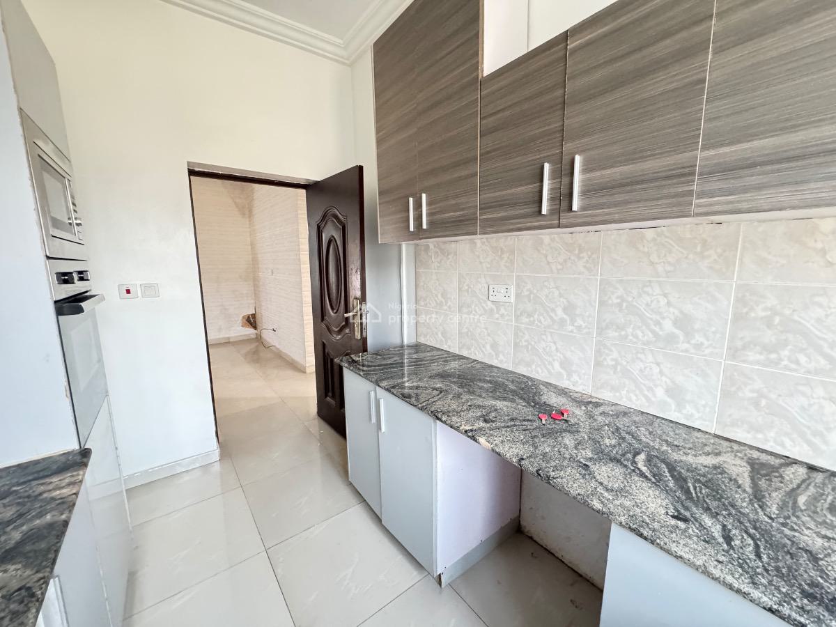 2 Bedroom Flat, Lekki Expressway, Lekki, Lagos, Flat / Apartment for Sale