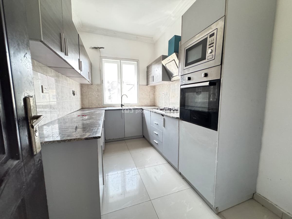 2 Bedroom Flat, Lekki Expressway, Lekki, Lagos, Flat / Apartment for Sale