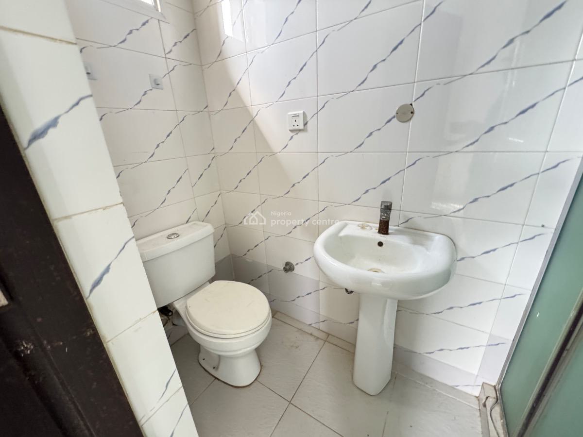 2 Bedroom Flat, Lekki Expressway, Lekki, Lagos, Flat / Apartment for Sale