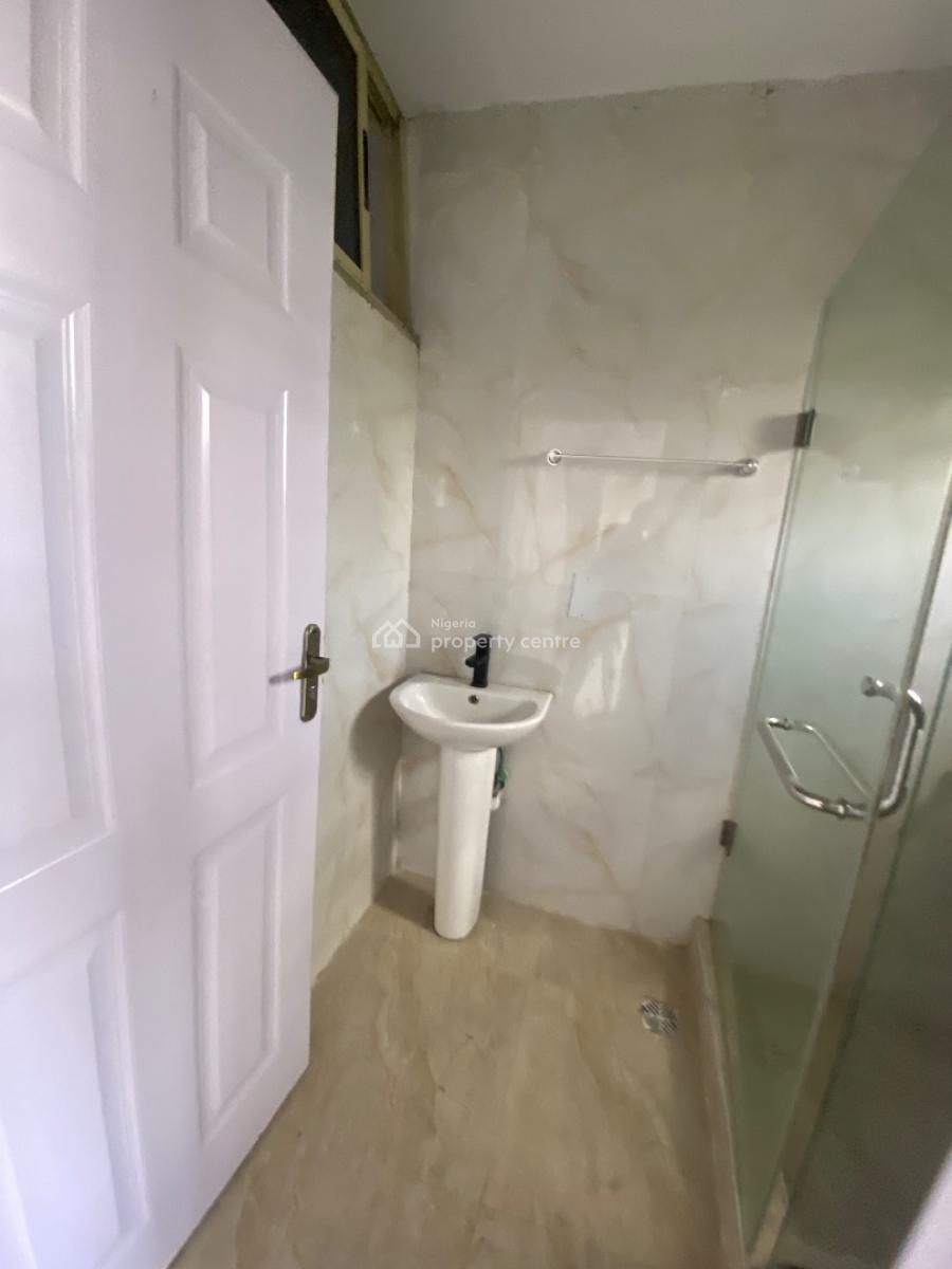 Relatively New 4 Bedroom Terrace Duplex with All Room Ensuit, Iponri, Surulere, Lagos, Terraced Duplex for Sale