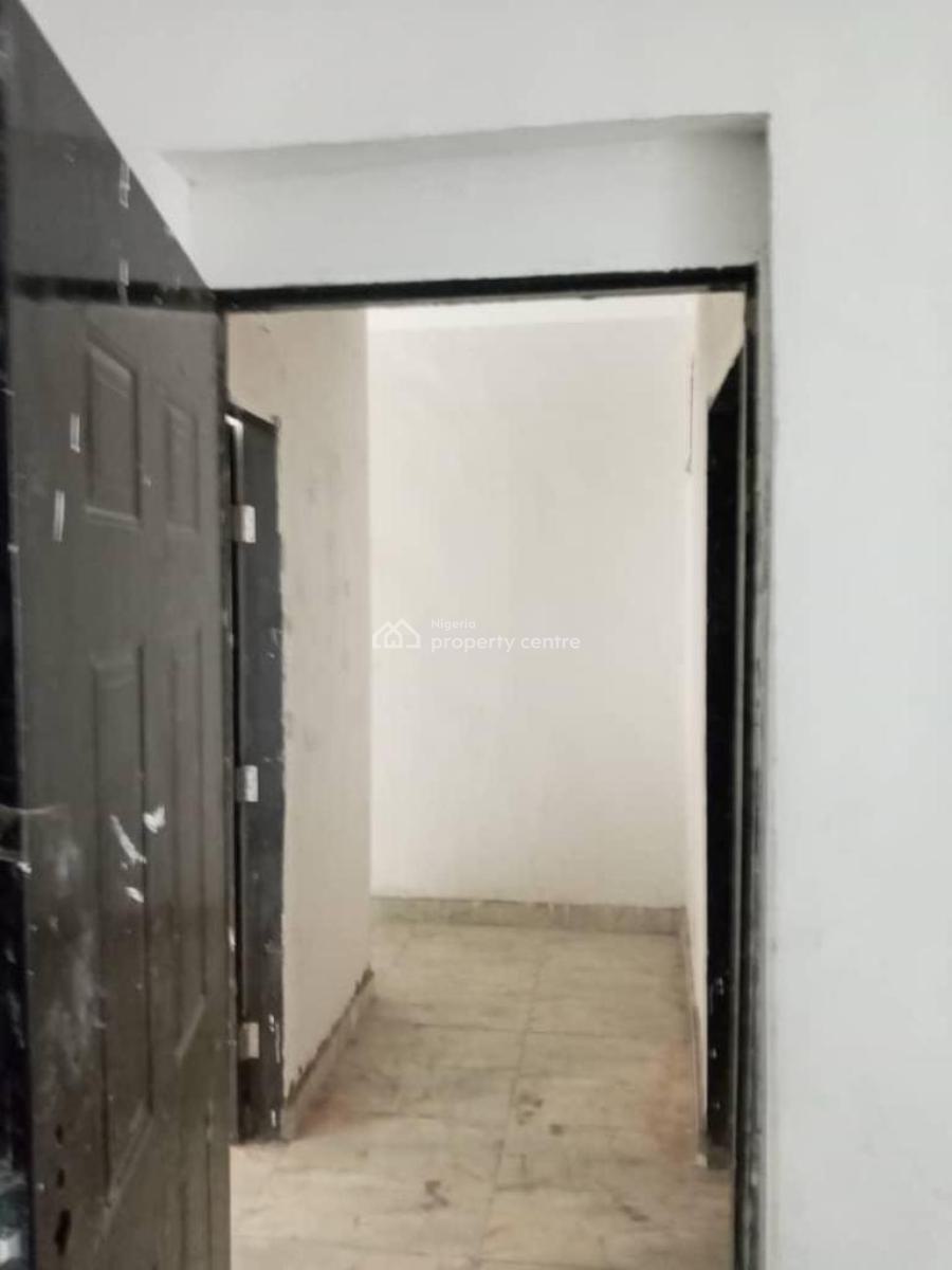 4 Bedrooms Terrace, All  Rooms En-suite with 1 Bq, Bode Thomas, Surulere, Lagos, Terraced Duplex for Sale