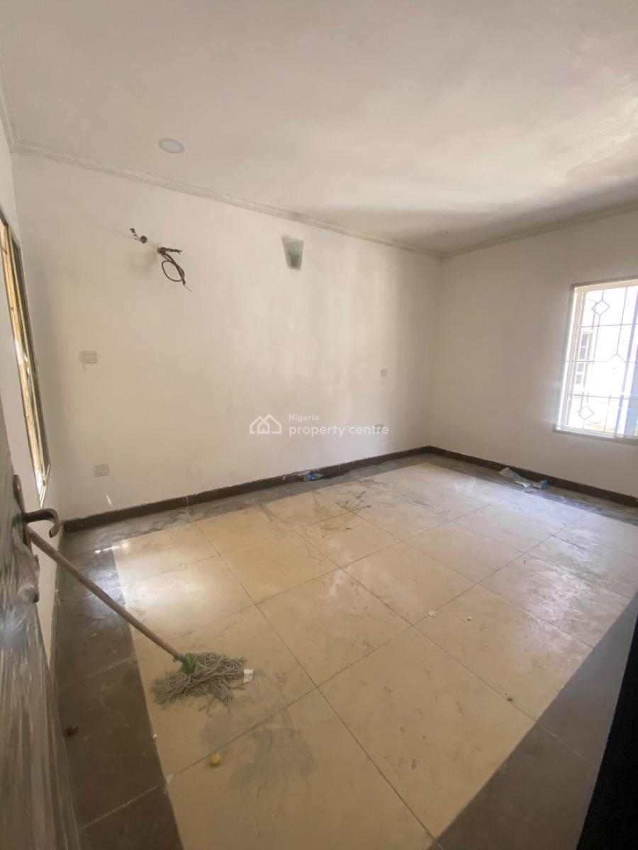 Well-built 4 Bedrooms Terraced Duplex + 2 Bedrooms Flat, Alpha Mutual Court, Olaleye New Town, Iponri, Surulere, Lagos, Terraced Duplex for Sale