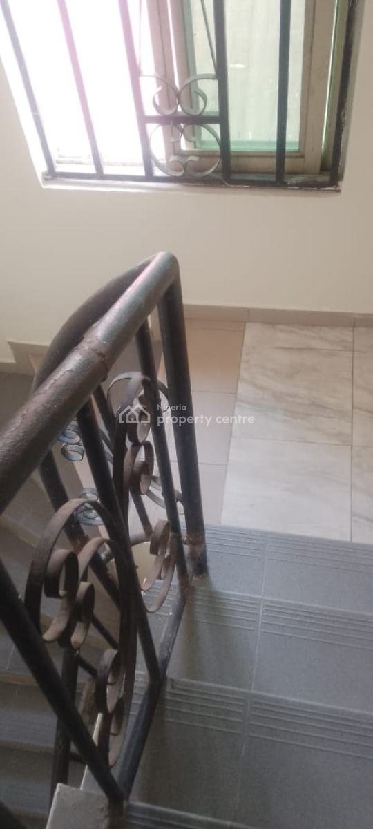 Lovely Mini Flat Upstairs, Off  Admiralty Way, Lekki Phase 1, Lekki, Lagos, Mini Flat (room and Parlour) for Rent