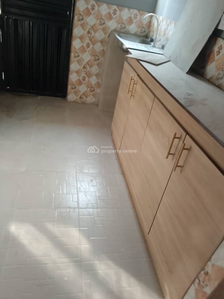 1 Bedroom Apartment, Igbogbo Estate, Ikorodu, Lagos, Mini Flat (room and Parlour) for Rent