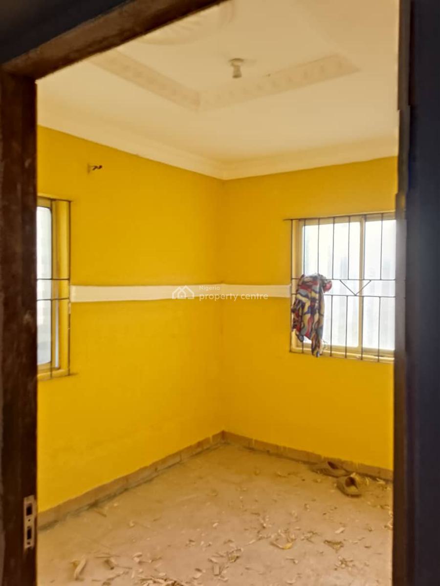 1 Bedroom Apartment, Igbogbo Estate, Ikorodu, Lagos, Mini Flat (room and Parlour) for Rent