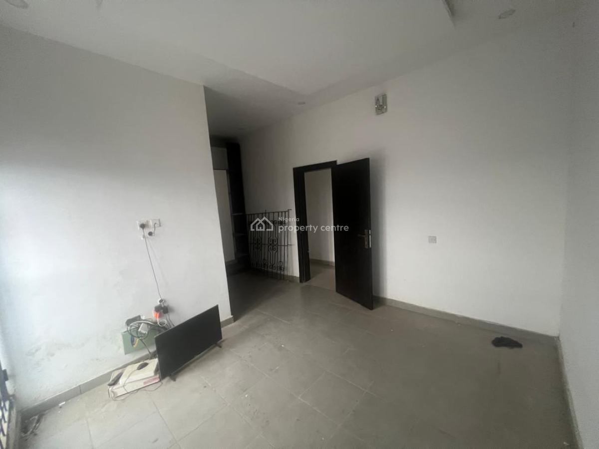 Brand New 3 Bedroom Apartment, Ikota, Lekki, Lagos, Flat / Apartment for Rent