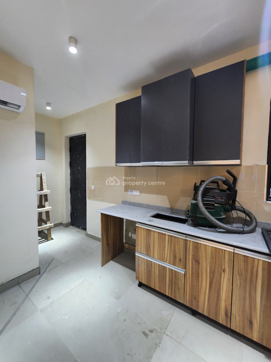 Luxury 2 Bedroom Apartment with Elevator, Pool, Gym, Lekki Phase 1, Lekki, Lagos, Flat / Apartment for Sale