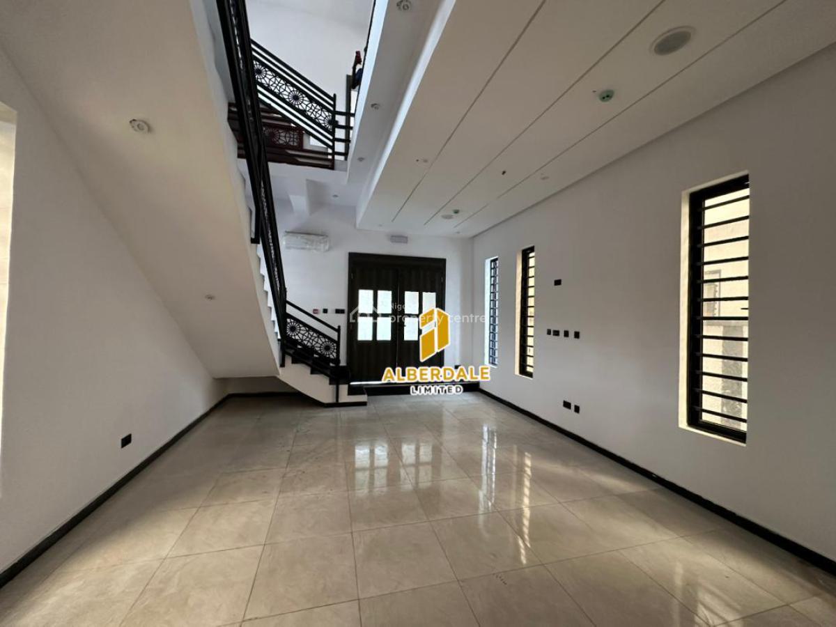 Luxurious 6 Bedroom Duplex, Magodo, Lagos, Detached Duplex for Sale