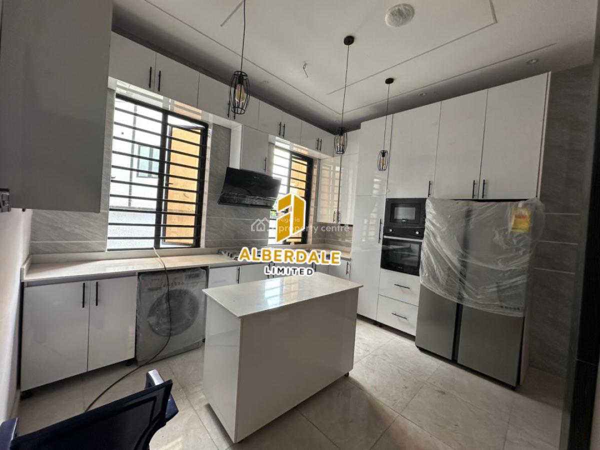 Luxurious 6 Bedroom Duplex, Magodo, Lagos, Detached Duplex for Sale