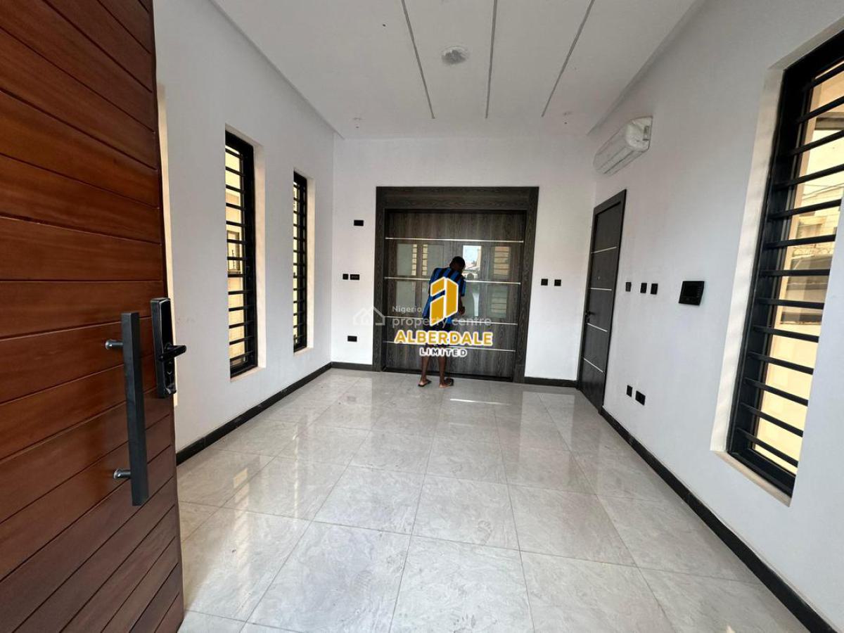 Luxurious 6 Bedroom Duplex, Magodo, Lagos, Detached Duplex for Sale