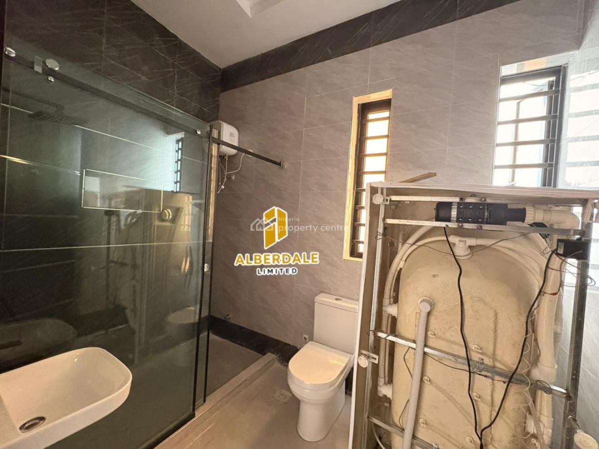 Luxurious 6 Bedroom Duplex, Magodo, Lagos, Detached Duplex for Sale