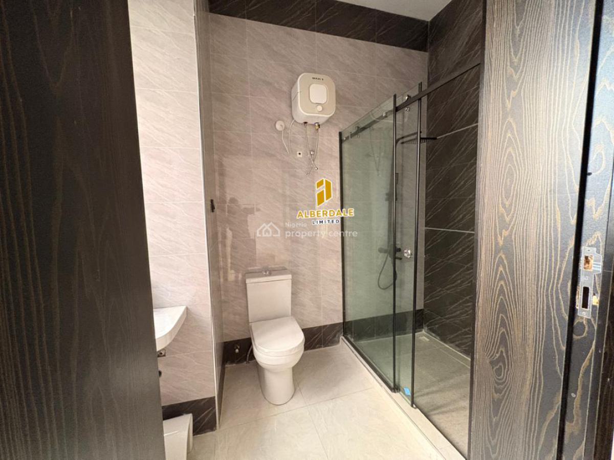 Luxurious 6 Bedroom Duplex, Magodo, Lagos, Detached Duplex for Sale