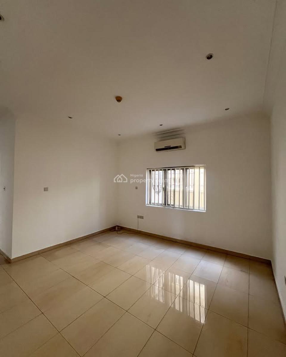 Spacious 3 Bedroom Apartment with Bq, Lekki Phase 1, Lekki, Lagos, Detached Duplex for Rent