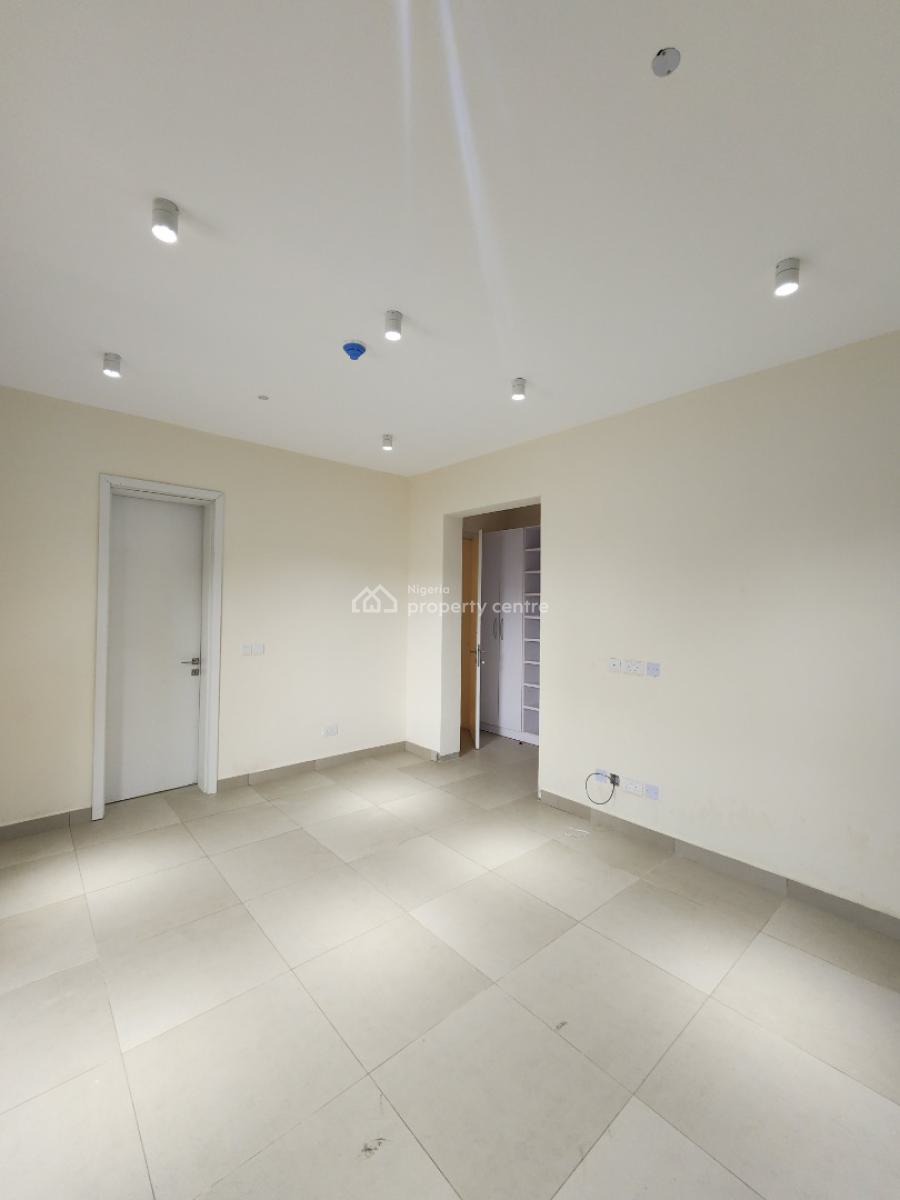 Nicely Built 3 Bedroom Apartment with Elevator, Gym, Pool, Lekki Phase 1, Lekki, Lagos, Flat / Apartment for Sale